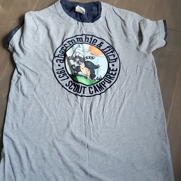 Abercrombie Kids tshirts - Picture 4 of 4
